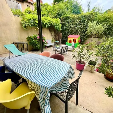 Apartment Centre-ville Jardin *